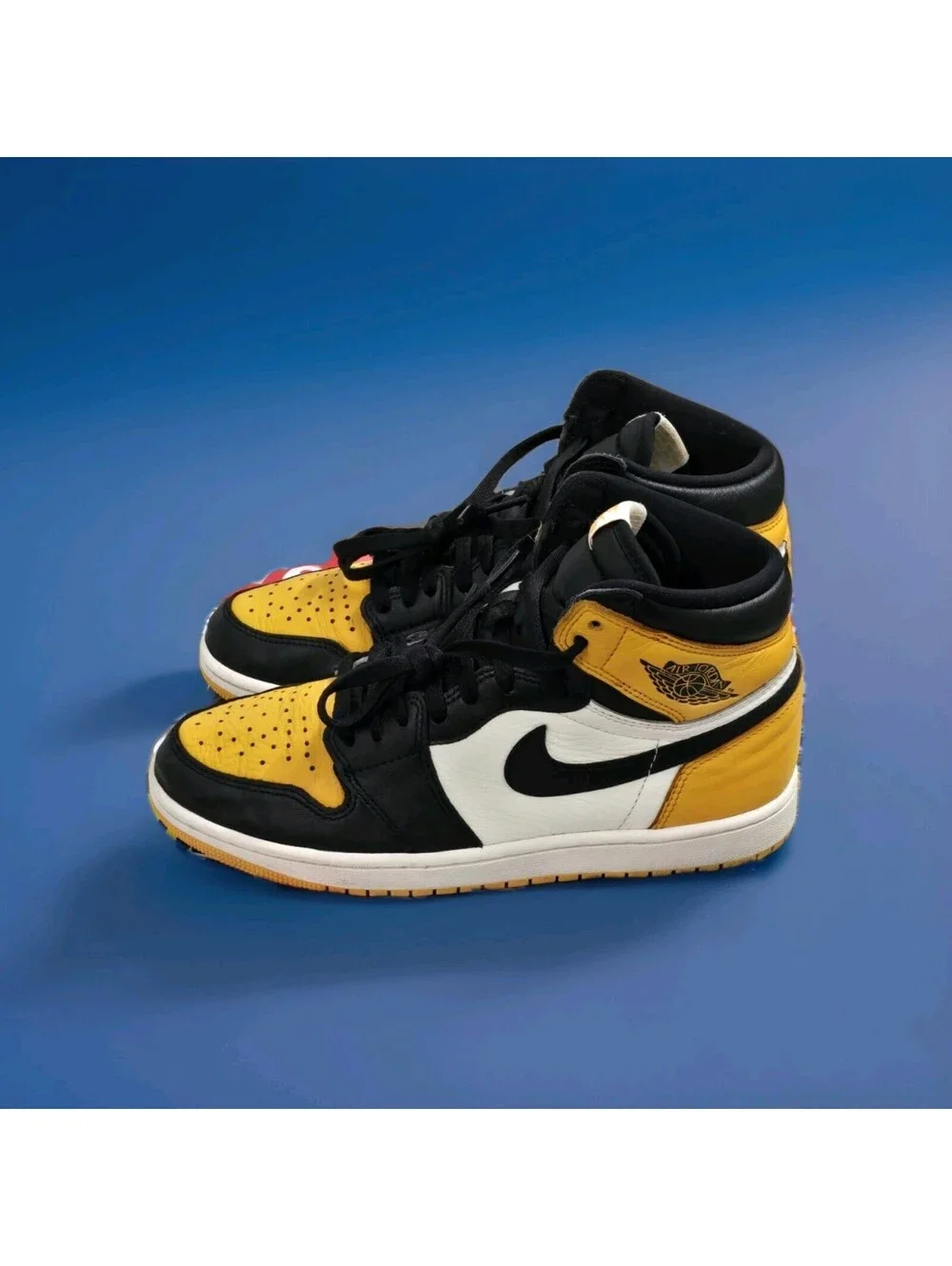 Air Jordan 1 Retro High Taxi Size 8 555088-711